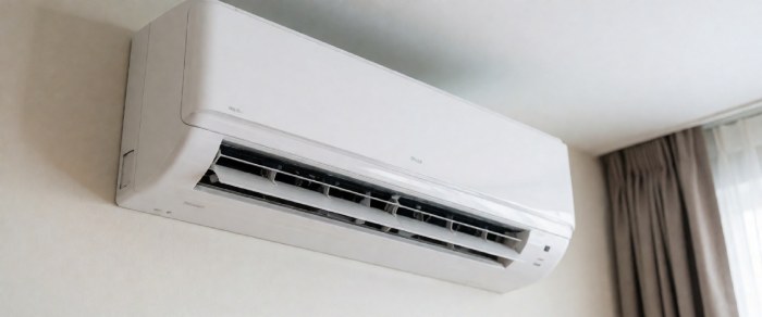 aparat de aer conditionat pe perete in camera